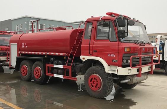 東風(fēng)六驅(qū)灑水車(chē)圖片 東風(fēng)六驅(qū)灑水車(chē)圖片