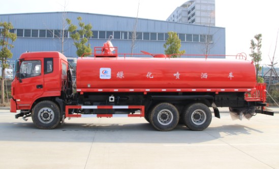 東風(fēng)后八輪消防灑水車高清圖片 東風(fēng)后八輪消防灑水車高清圖片