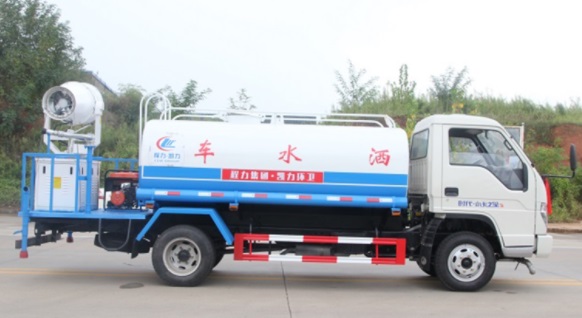 多功能綠化灑水車(chē)圖片 多功能綠化灑水車(chē)圖片