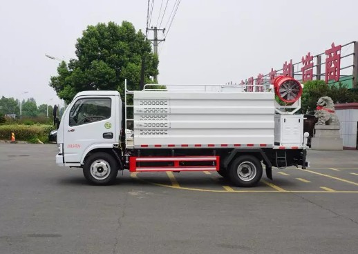 藍牌5噸灑水車圖片 藍牌5噸灑水車圖片